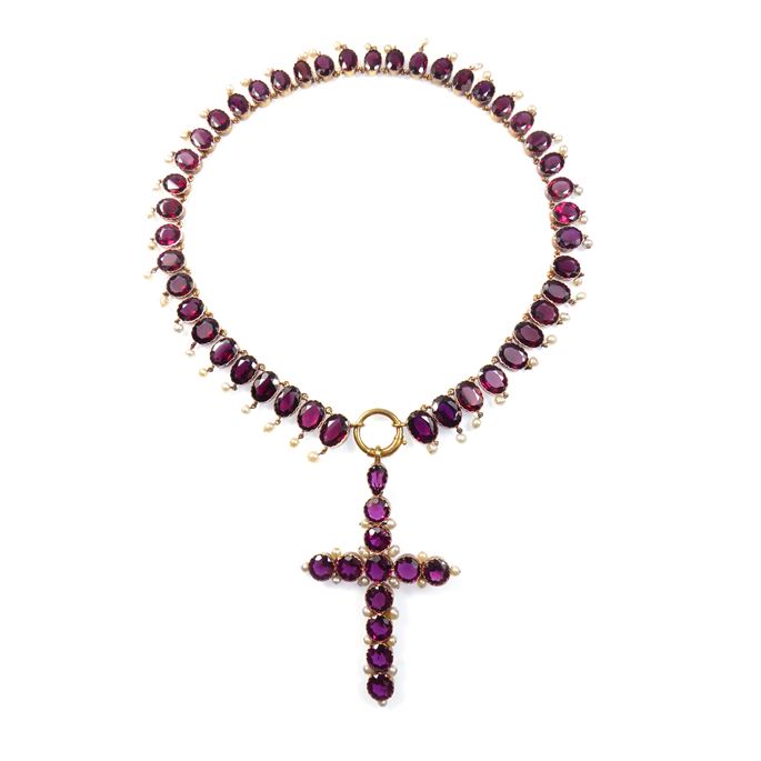 Garnet and pearl necklace and cross pendant | MasterArt